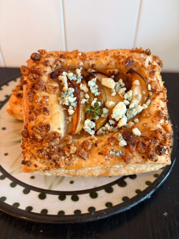Apple Blue Cheese Puff with Walnuts and Shallots
