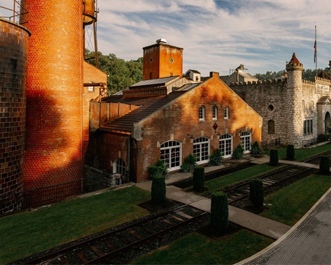 castle & key
