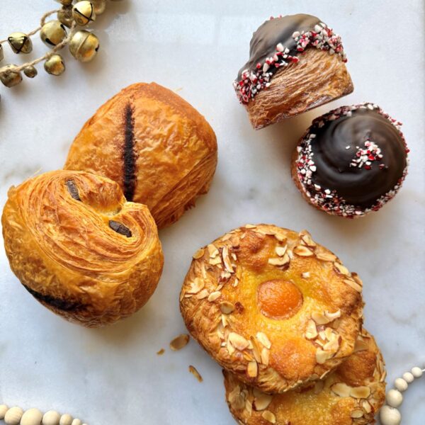 Pastry Box: Cruffins, Pan Au Chocolat, Apricot Danish (6ct)