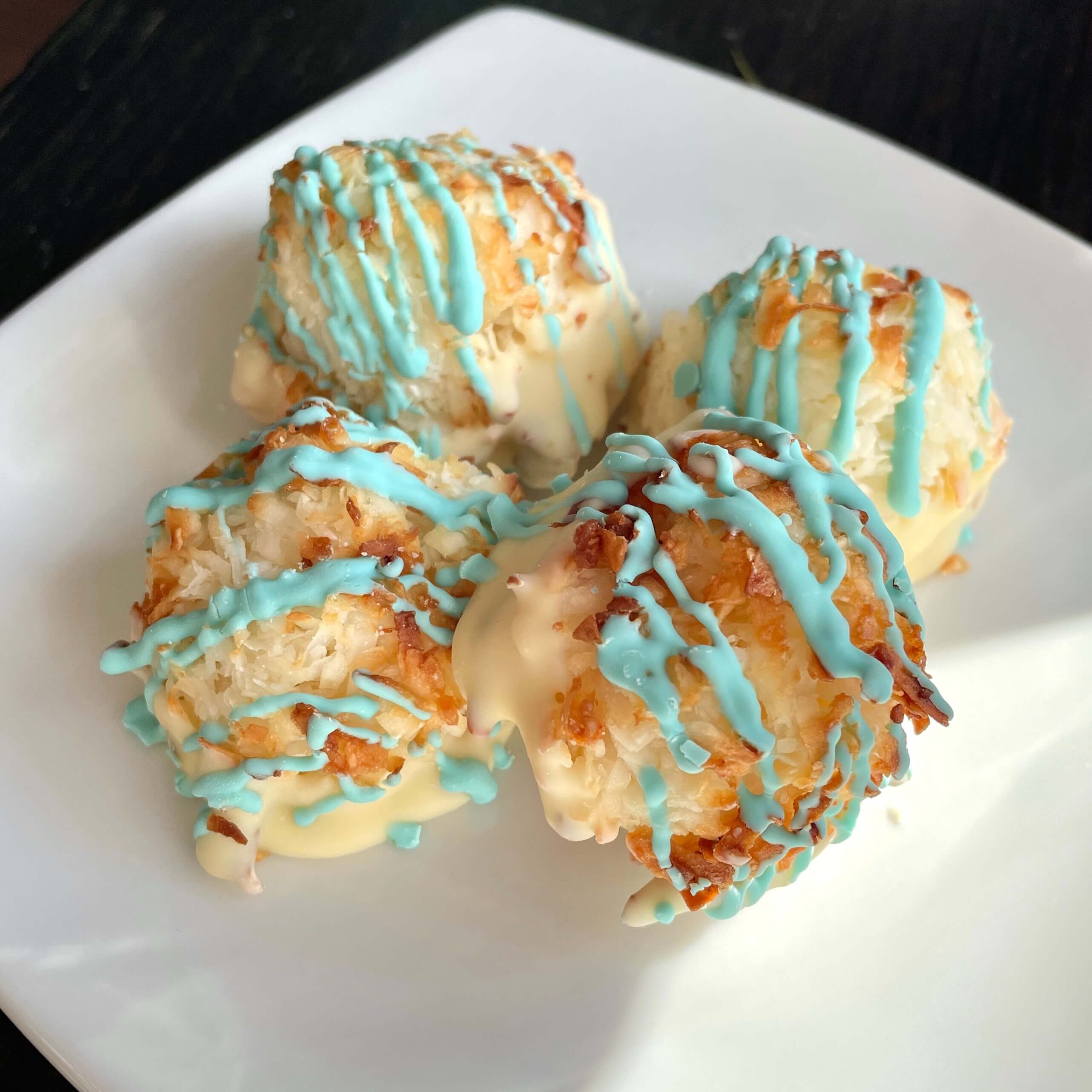 Chocolate Dipped Coconut Macaroons (4ct)
