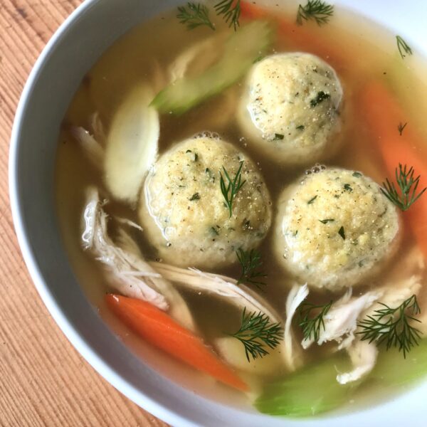 Matzoh Ball Soup (1 Qt)